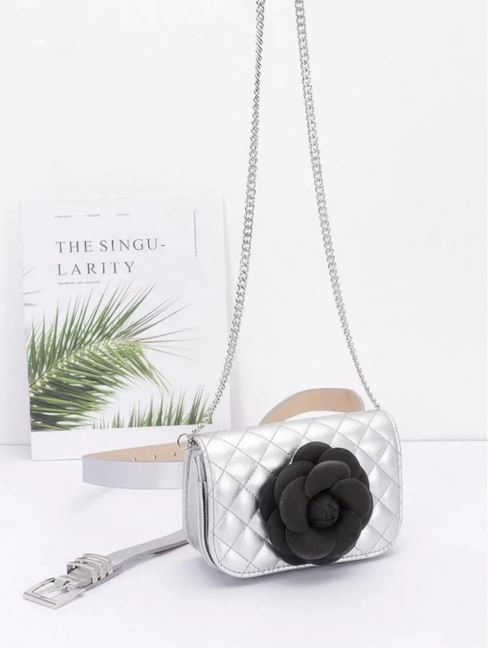 Quilted Metallic Flower Belt Bag -Chain Crossbody (Silver/Black 🩶🖤)